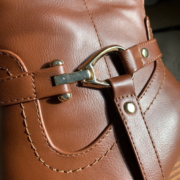 Unisa Brown Heel Boots and buckle trim Size 9M - Picture 6 of 8